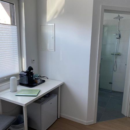 Messezimmer Nahe Der Duesseldorfer Messe Mit Eigenem Eingang Und Gratis Minibar Екстер'єр фото